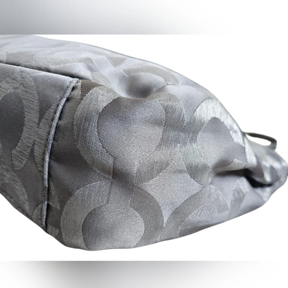 Coach Mia Op Art Gray Metallic Signature Tote With Dust Bag. New With Out Tags